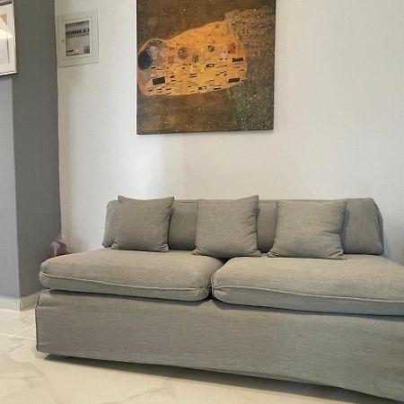 Cosy apartment in Glyfada center Atenas Exterior foto