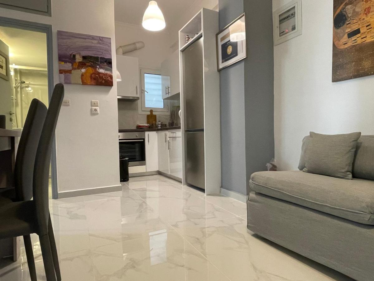 Cosy apartment in Glyfada center Atenas Exterior foto