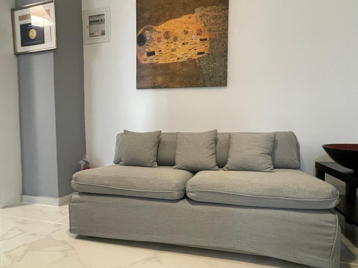 Cosy apartment in Glyfada center Atenas Exterior foto