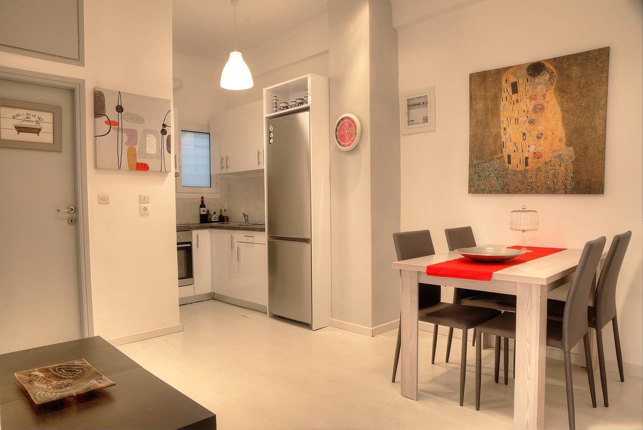 Cosy apartment in Glyfada center Atenas Exterior foto