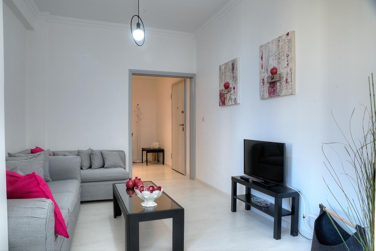 Cosy apartment in Glyfada center Atenas Exterior foto