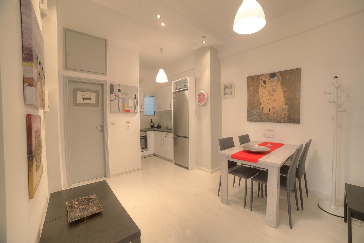 Cosy apartment in Glyfada center Atenas Exterior foto